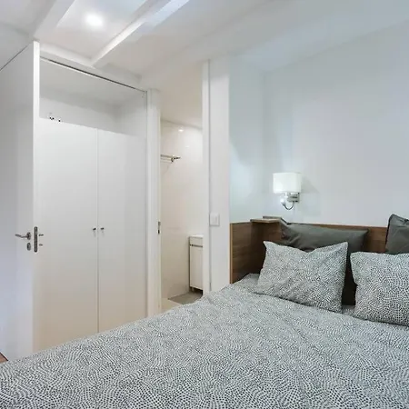 Loft Duplex With Swimming Pool فيلا نوفا دي غايا
